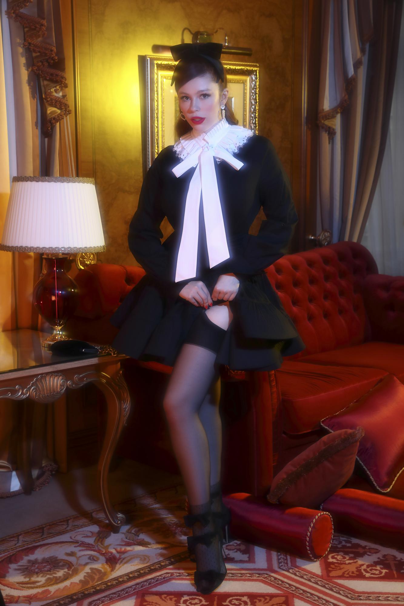 Банты, воланы и розовый: Андре Тан и Соня Плакидюк показали, как нарядиться на Новый год (фото)